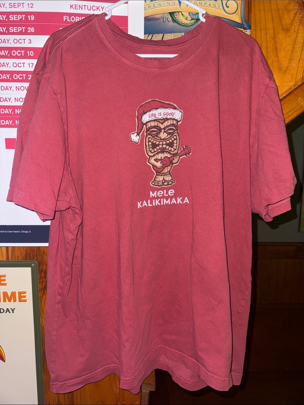 Life Is Good Red 'Mele Kalikimaka' Tiki Graphic TeeXXL